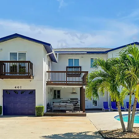 Villa With Beach Front Views